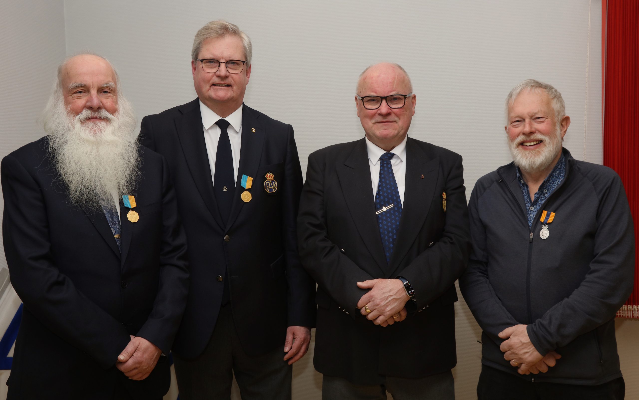 Medaljerade personer Fr.v. Bengt Andersson Försvarsutbildarna, FOS Skaraborg, Hans Ingbert Försvarsbildarna och FAK, Rikskårchef Curt-Ove Jakobsson.Lars Carlsson Revisor FAK Skaraborg